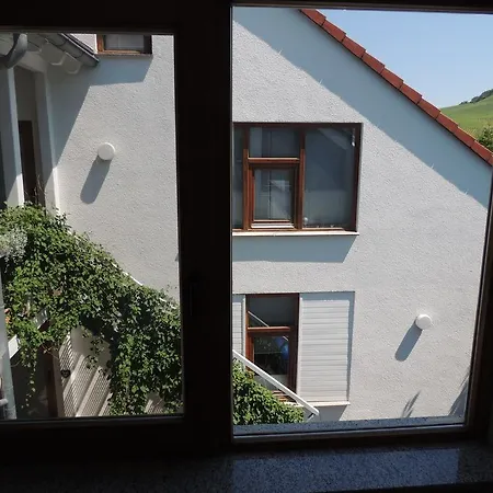 Clee Apartment