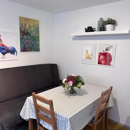 Clee Apartment