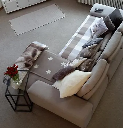 Clee Apartment *
