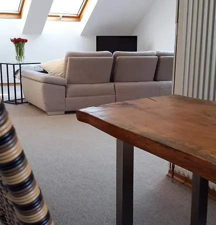 Clee דירה קליברון