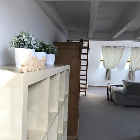 Clee Apartment